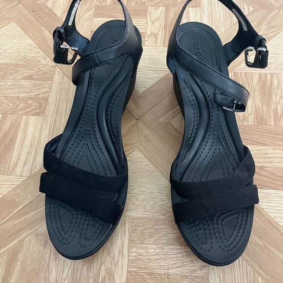 CROCS LEIGH II ANKLE STRAP WEDGE size 11 - Picture 5 of 7